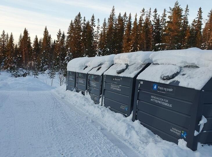 bilde av renovasjon for hytteboliger hvor det er ryddet snø